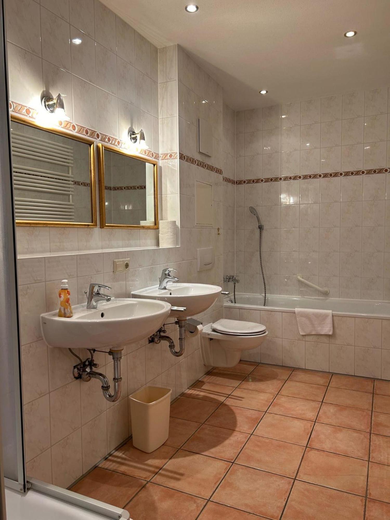 Gabi Mit Pool Und Sauna Уберзее Экстерьер фото